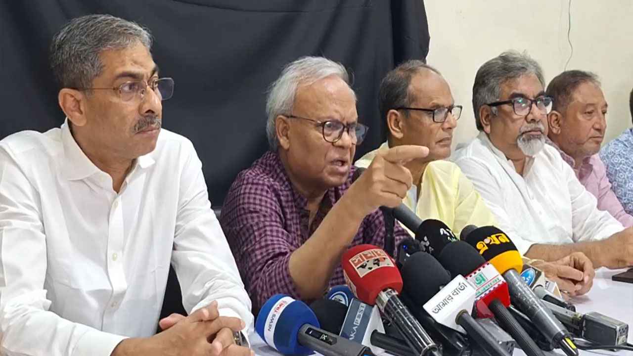 আ.লীগের কারা বিএনপির সদস্য হতে পারবেন, জানালেন রিজভী