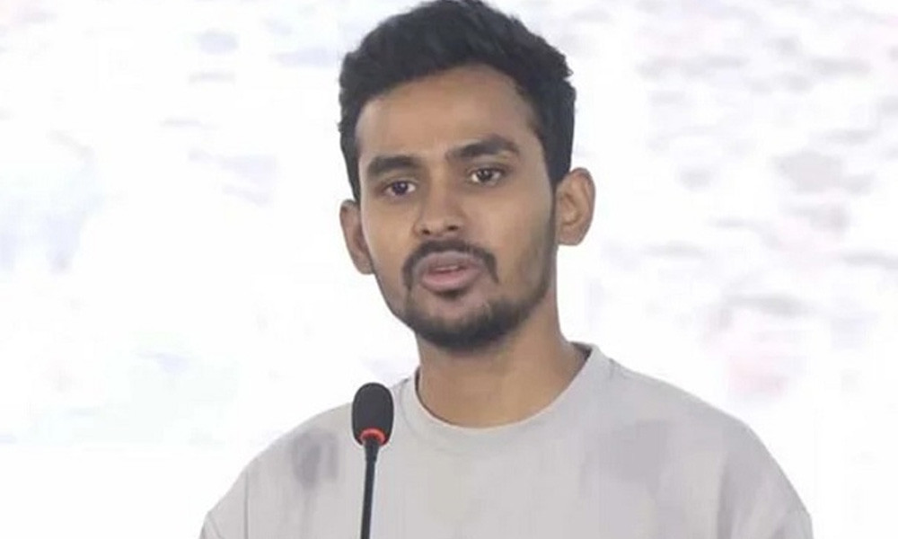 গায়ের জোরে নগর ভবন বন্ধ করে আন্দোলন চালানো হচ্ছে: উপদেষ্টা আসিফ