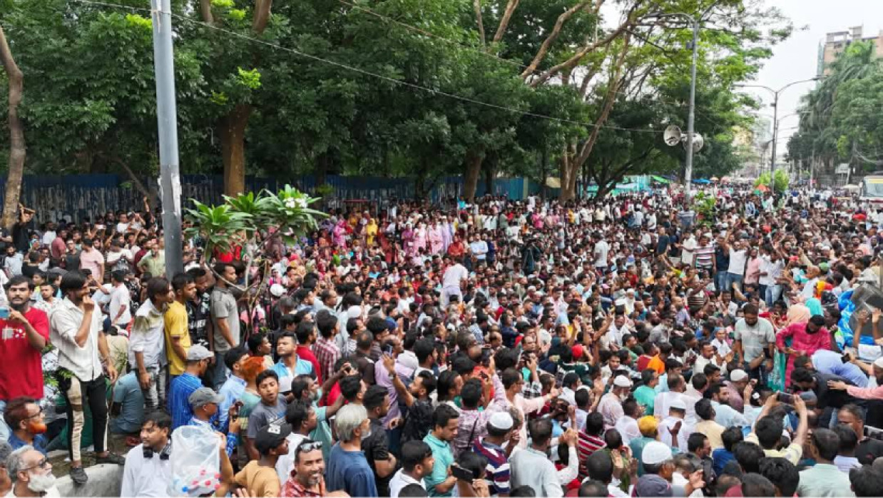 সচিবালয় অভিমুখে লংমার্চ, শিক্ষক নেতা কাওছার আটক