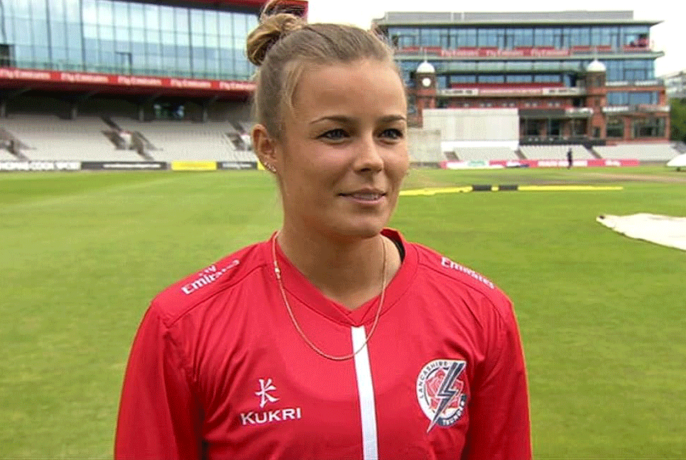 ২৯ বছর বয়সে অবসরে বিশ্বকাপজয়ী হার্টলি