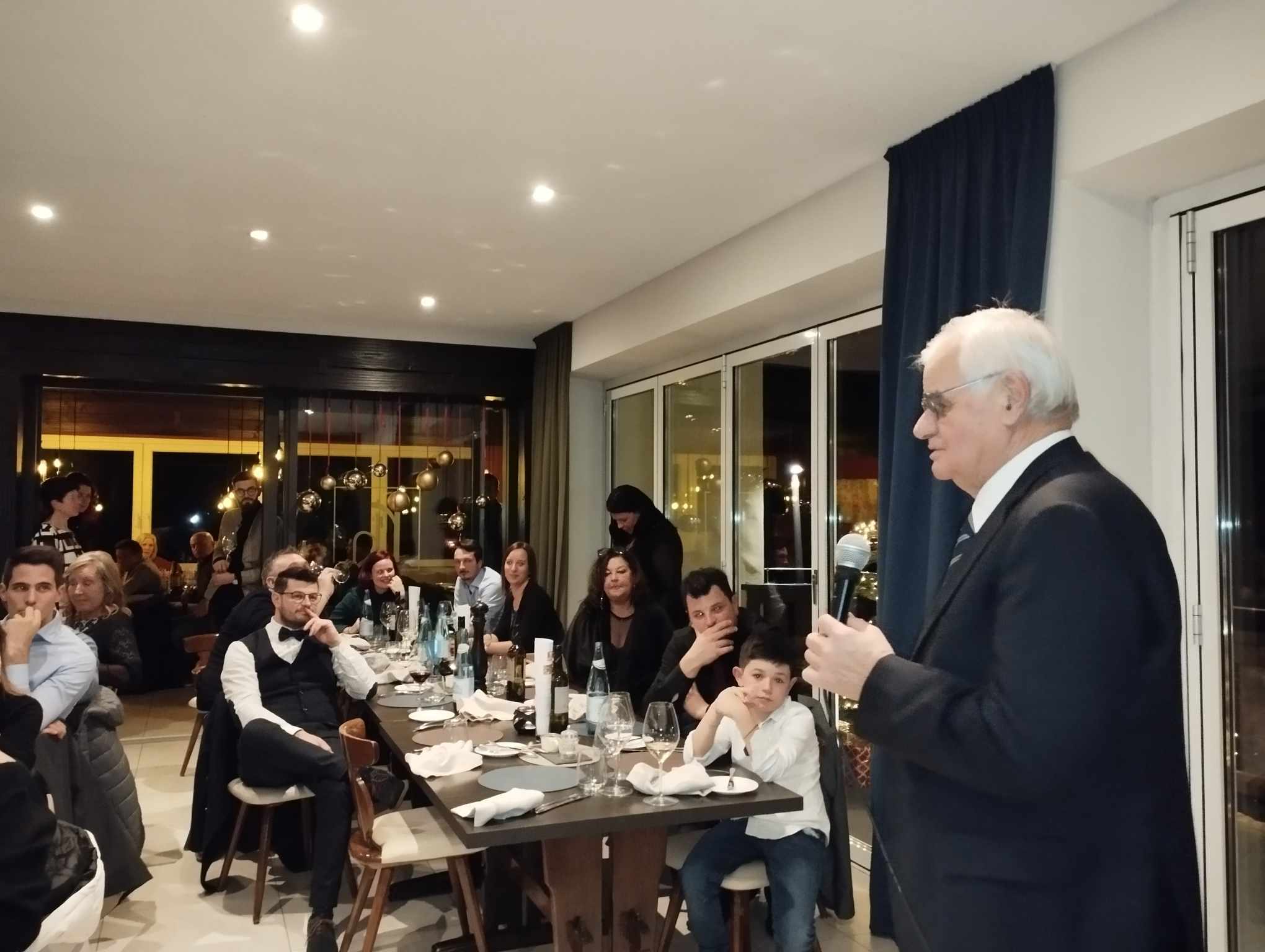 ইতালিতে ফ্রোজেন ফুড কোম্পানির কর্মীদের মিলনমেলা ও নৈশভোজ