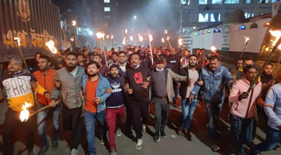 নারায়ণগঞ্জে হরতালের সমর্থনে মশাল মিছিল