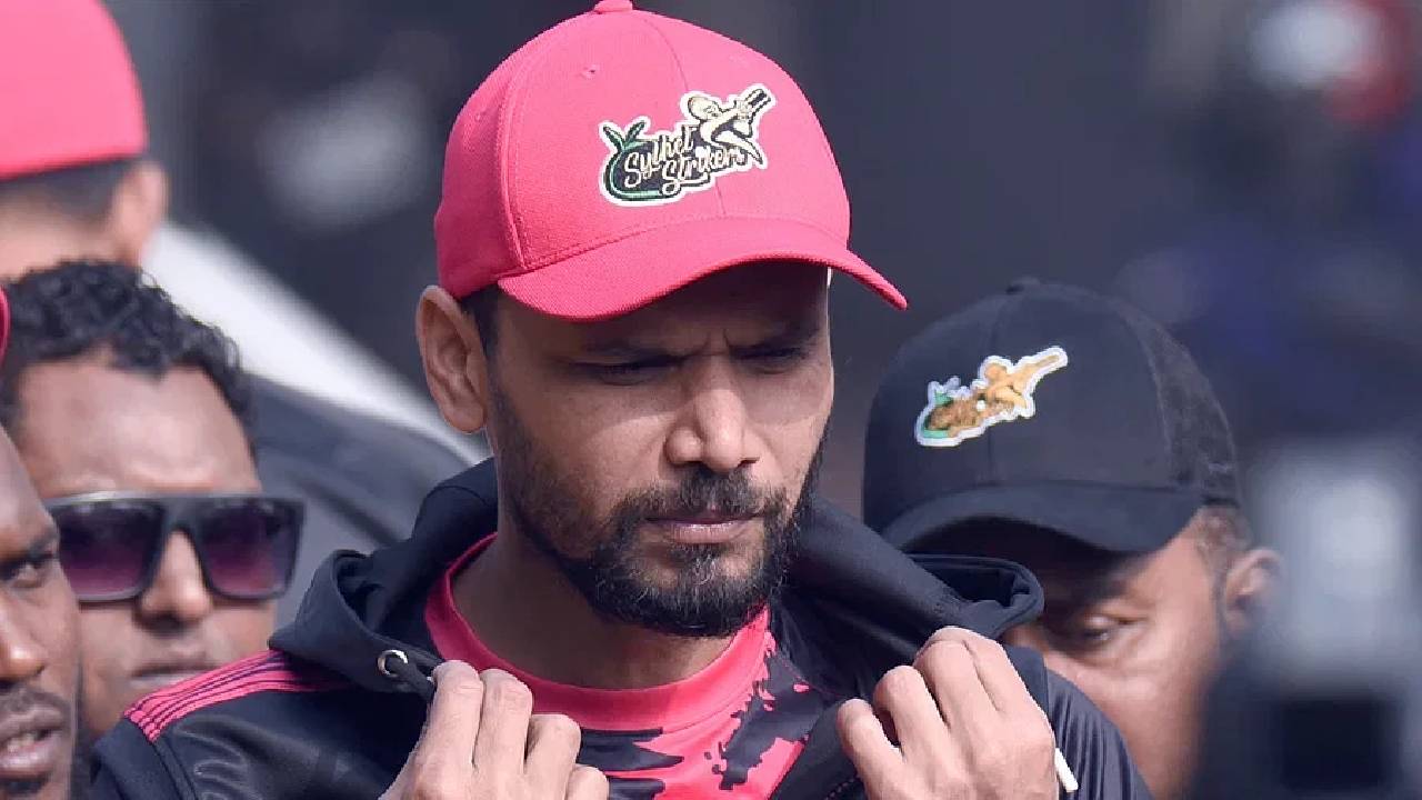 বিপিএল থেকে সরে দাঁড়ালেন মাশরাফি বিন মর্তুজা