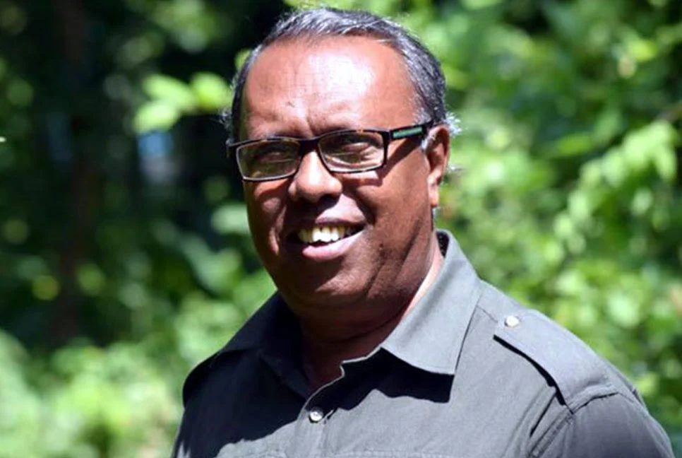 দেশের মাটির স্পর্শে জাগুক প্রাণ