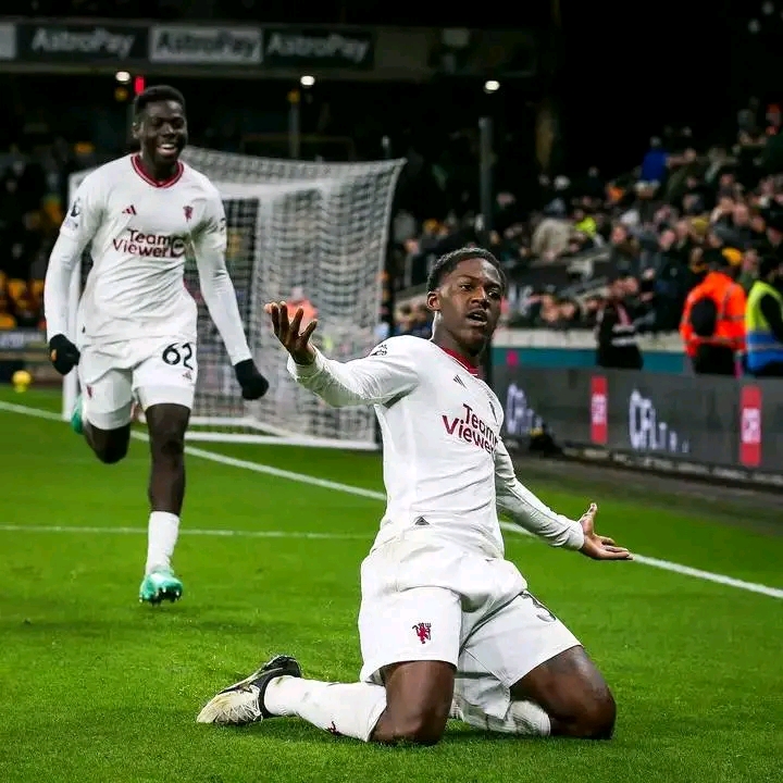 সাত গোলের থ্রিলারে ম্যানচেস্টার ইউনাইটেডের জয়