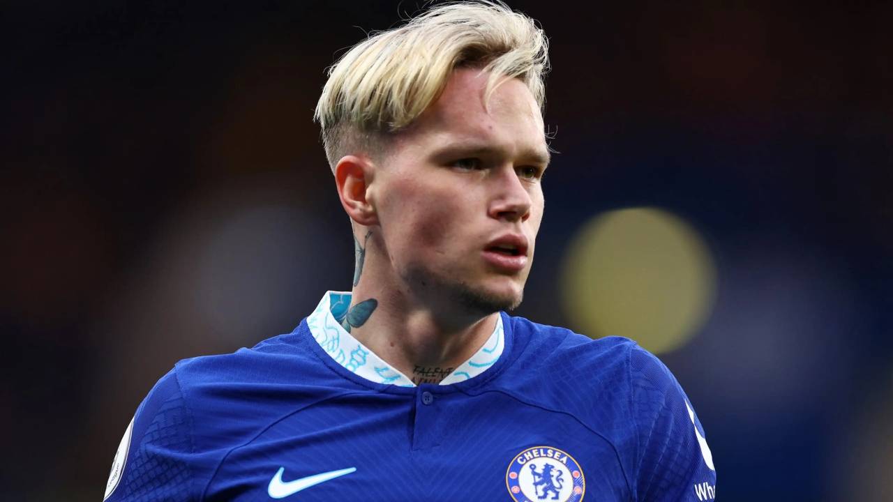 ভক্তের সঙ্গে বাজি ধরলেন চেলসি তারকা