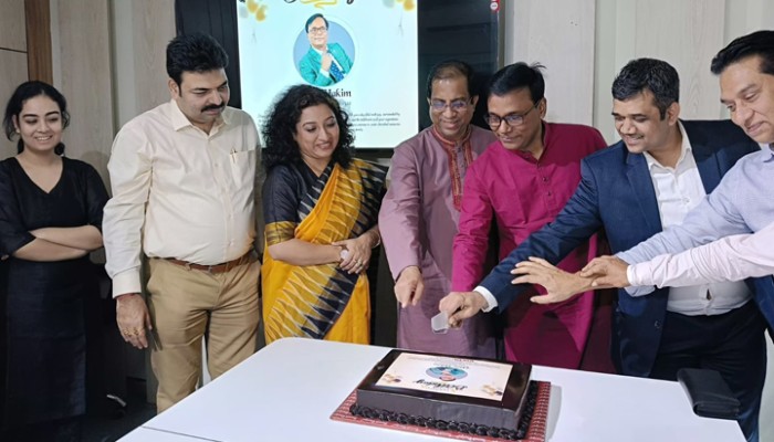 ঢাকা বিজনেস সম্পাদক উদয় হাকিমের জন্মদিন পালিত
