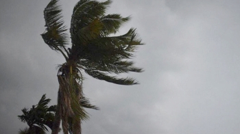 ৬০ কিমি বেগে ঝোড়ো হাওয়াসহ বৃষ্টির আভাস  