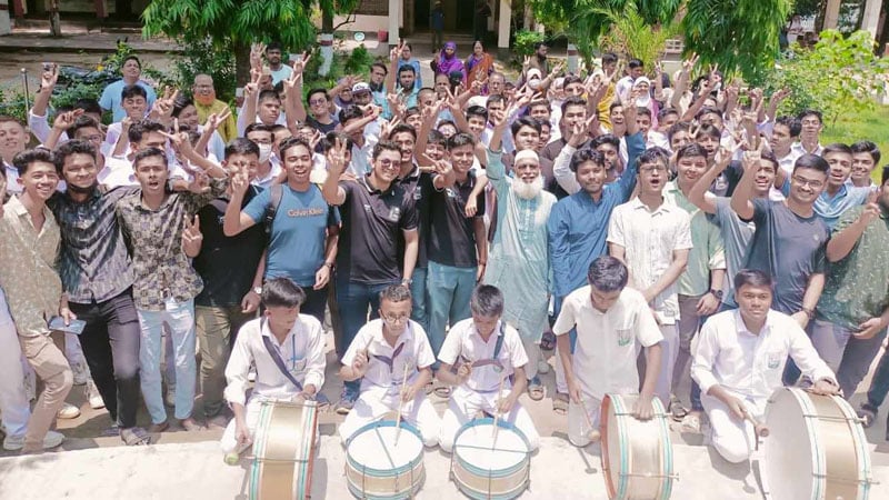 জিপিএ-৫ পেয়েছে ১ লাখ ৮২ হাজার ১২৯ শিক্ষার্থী