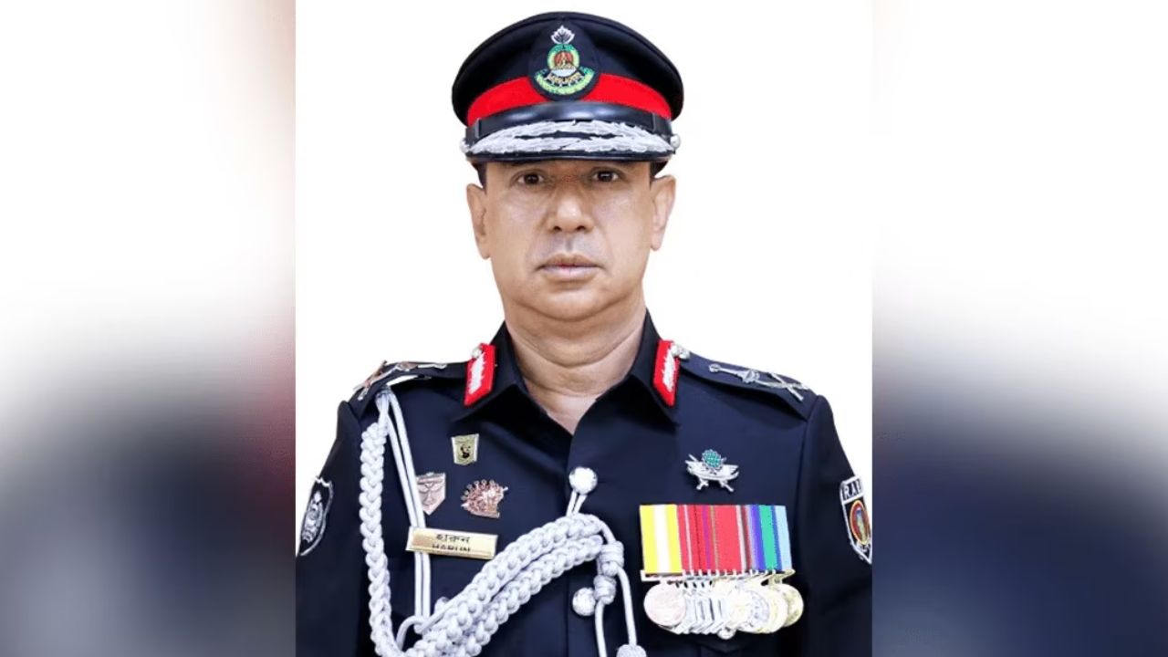 র‍্যাবের সাবেক ডিজি হারুন ও পরিবারের দেশত্যাগে নিষেধাজ্ঞা