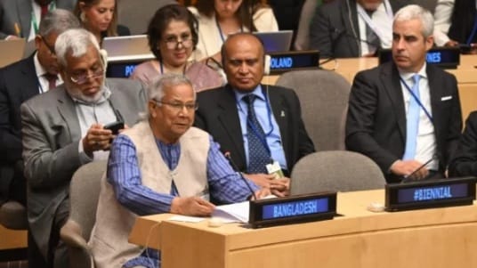 সমৃদ্ধ ও স্থিতিশীলতার অর্থনীতি গড়তে বিশ্ব নেতাদের আহ্বান প্রধান উপদেষ্টার