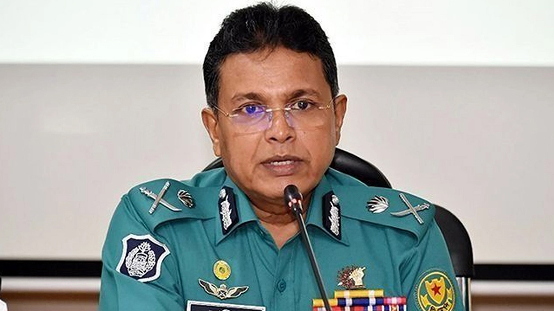 ডিএমপির সাবেক কমিশনার হাবিবুর রহমানের বিরুদ্ধে গ্রেফতারি পরোয়ানা