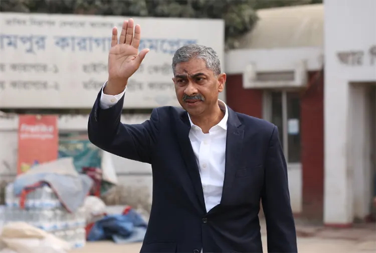 উপদেষ্টাকে বোতল ছুড়ে মারা ষড়যন্ত্রের অংশ: এ্যানি