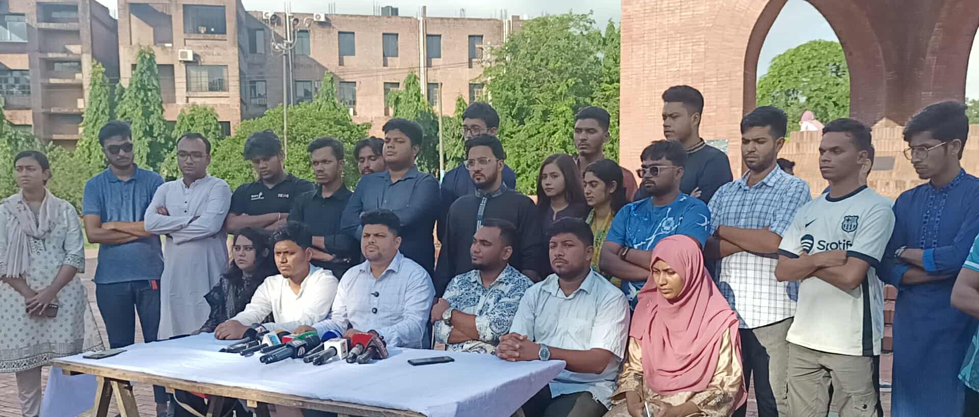 জাবিতে বাগছাসের ‘শিক্ষার্থী ঐক্য ফোরাম’ নামে ২৩ সদস্যের প্যানেল ঘোষণা