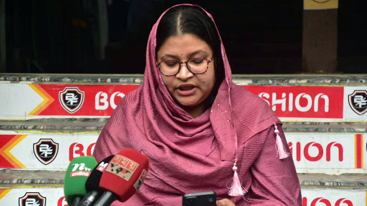 সমালোচনা মুখে এনসিপি নেত্রী শামীমা সুলতানার পদত্যাগ