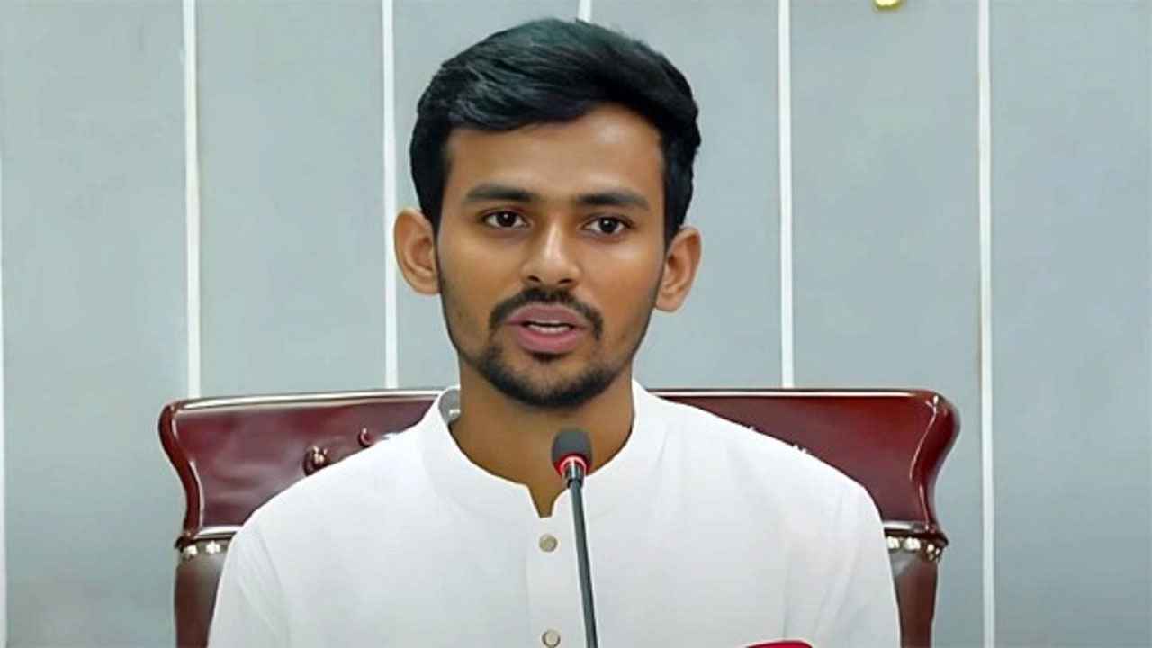 সার্বভৌমত্ব রক্ষায় প্রয়োজন শক্তিশালী জাতীয় ঐক্য: উপদেষ্টা আসিফ