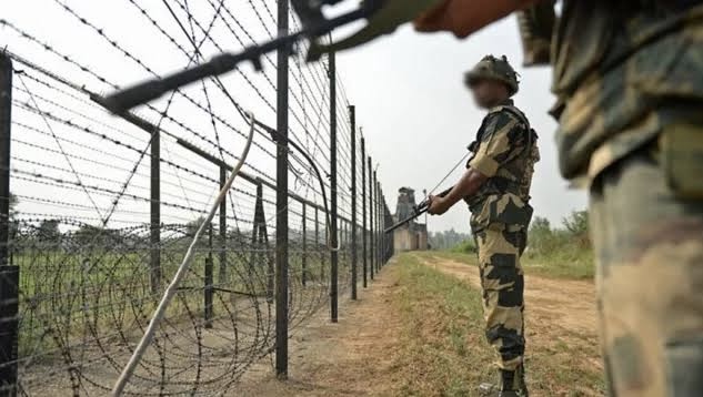 সীমান্তে বাংলাদেশি নিহত, মরদেহ নিয়ে গেছে বিএসএফ