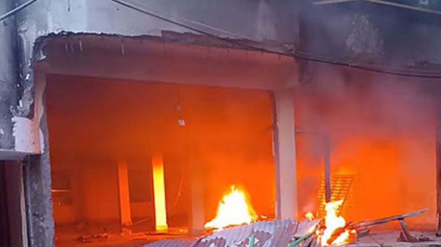 সাবেক এমপি নুর উদ্দিন চৌধুরীর বাড়িতে আবারও অগ্নিসংযোগ