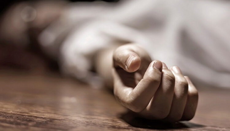 শ্রীপুরে চালের বস্তার নিচে চাপা পড়ে শ্রমিকের মৃত্যু