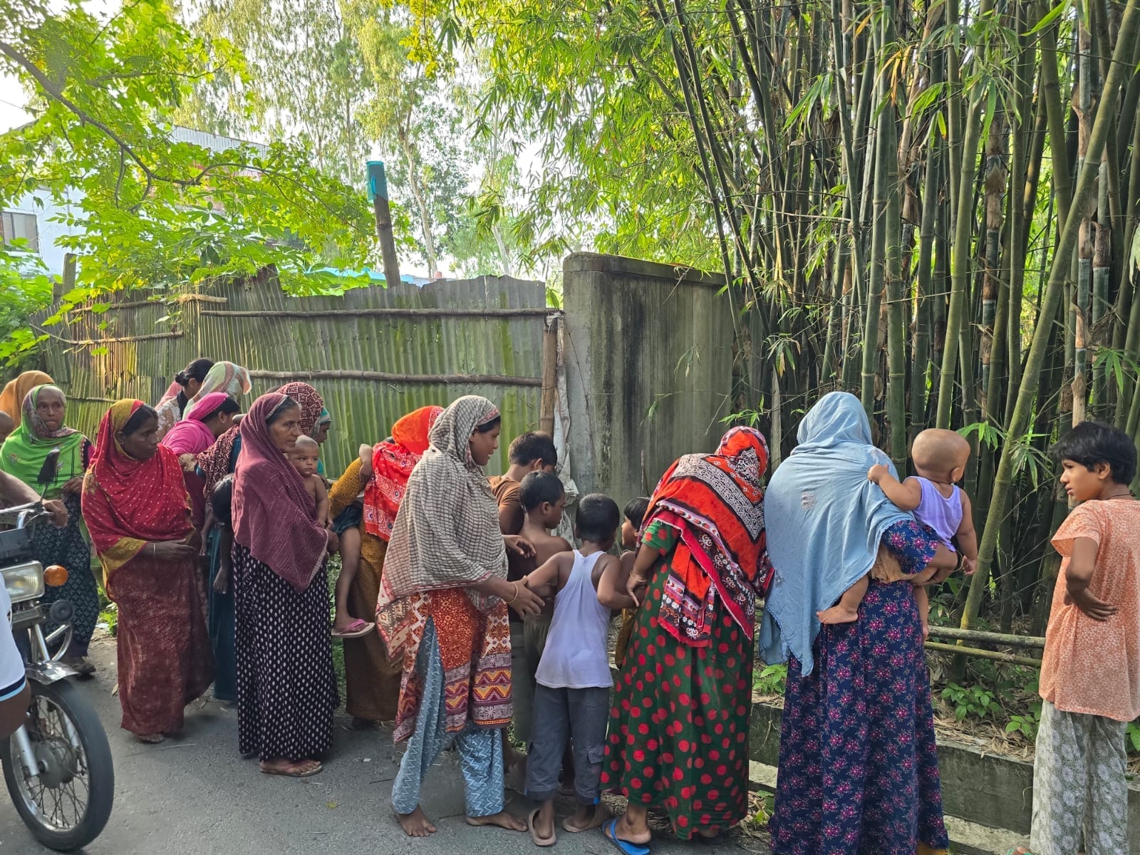 কুড়িগ্রামে ড্রেনে কাপড়ে মোড়ানো নবজাতকের মরদেহ উদ্ধার