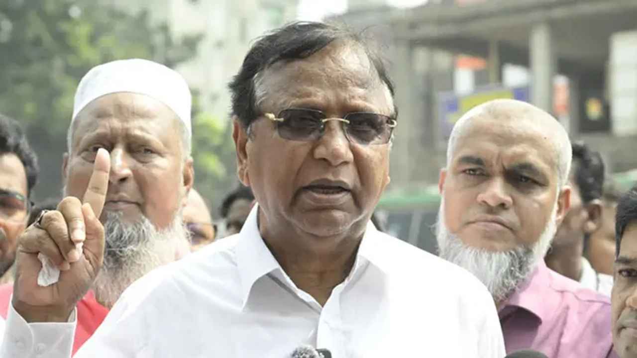 ফুটপাতে আবারও দোকান বসালে কঠোর ব্যবস্থা: ডিএসসিসি প্রশাসক