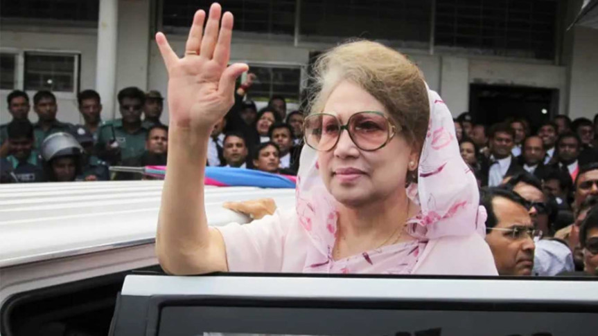 সেনাকুঞ্জের সংবর্ধনায় যোগ দিচ্ছেন খালেদা জিয়া