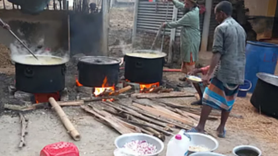 জয়পুরহাটে খিচুড়ি ভোজের আয়োজন করায় বিএনপি প্রার্থীকে শোকজ