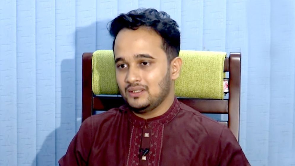 রাজনীতিতে আসার ব্যাখ্যা দিলেন মীর স্নিগ্ধ