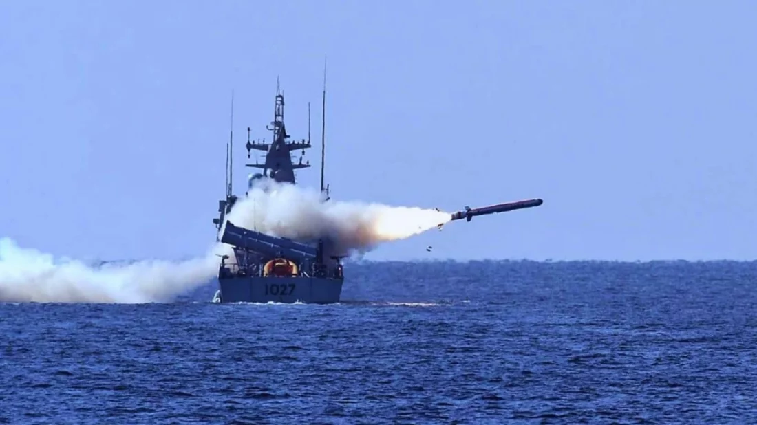 নৌযান চলাচলে সতর্কতা: ২ দিন সমুদ্রে মিসাইল ফায়ারিং করবে নৌবাহিনী