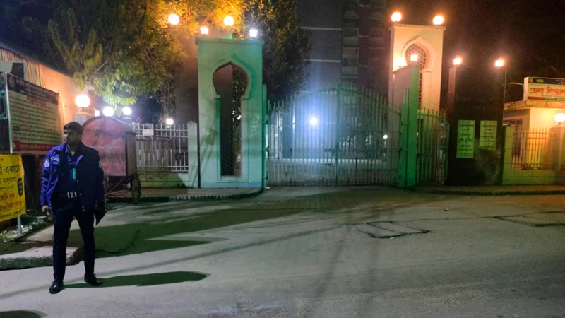 গোপালগঞ্জ আদালত চত্বরে পরপর দুই হাতবোমা বিস্ফোরণ