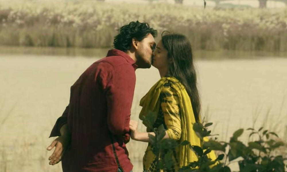 কাশবনে ‘অন্তরঙ্গ মুহূর্তে’ আরিফিন শুভ-ঐশী