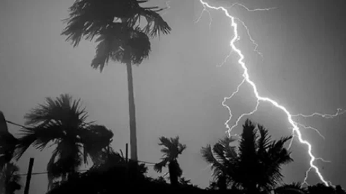 রাতে ১৩ অঞ্চলে ৮০ কিমি বেগে ঝড়ের আশঙ্কা