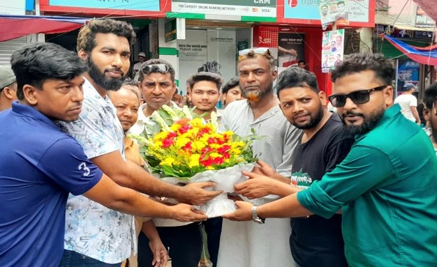 আ.লীগ নেতাসহ ২ শতাধিক ব্যবসায়ীর এনসিপিতে যোগদান