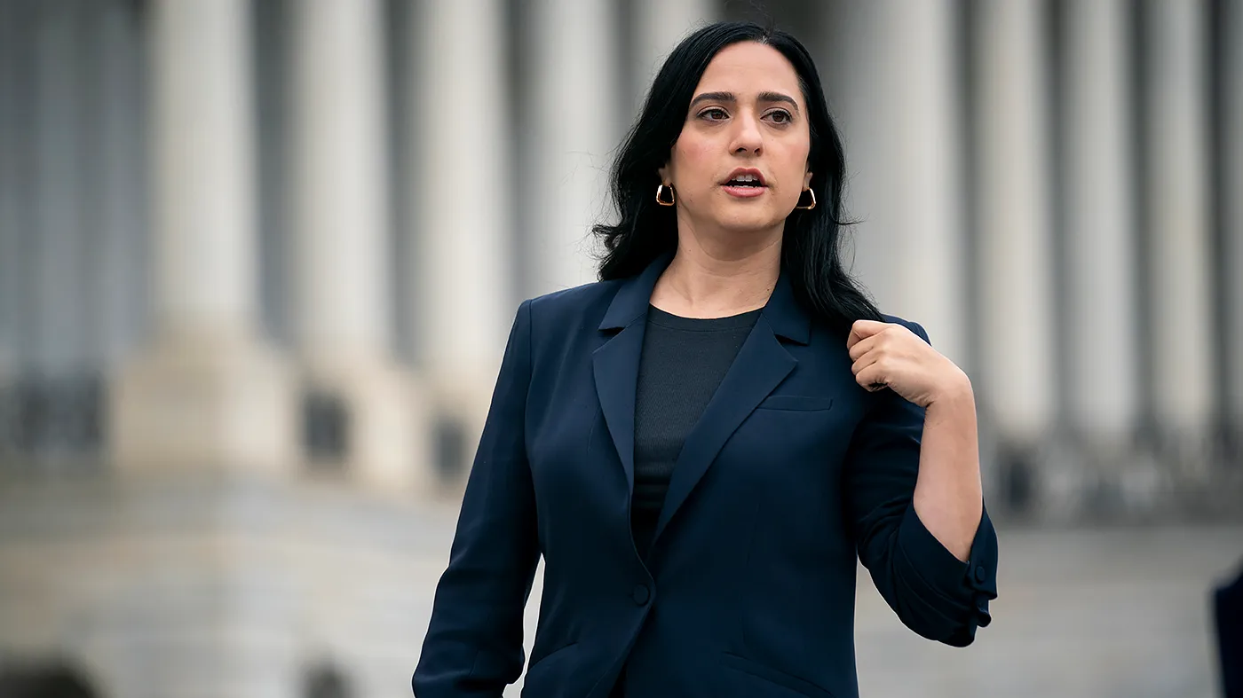 ট্রাম্পকে সরানোর দাবি মার্কিন কংগ্রেস সদস্য ইয়াসমিন আনসারীর