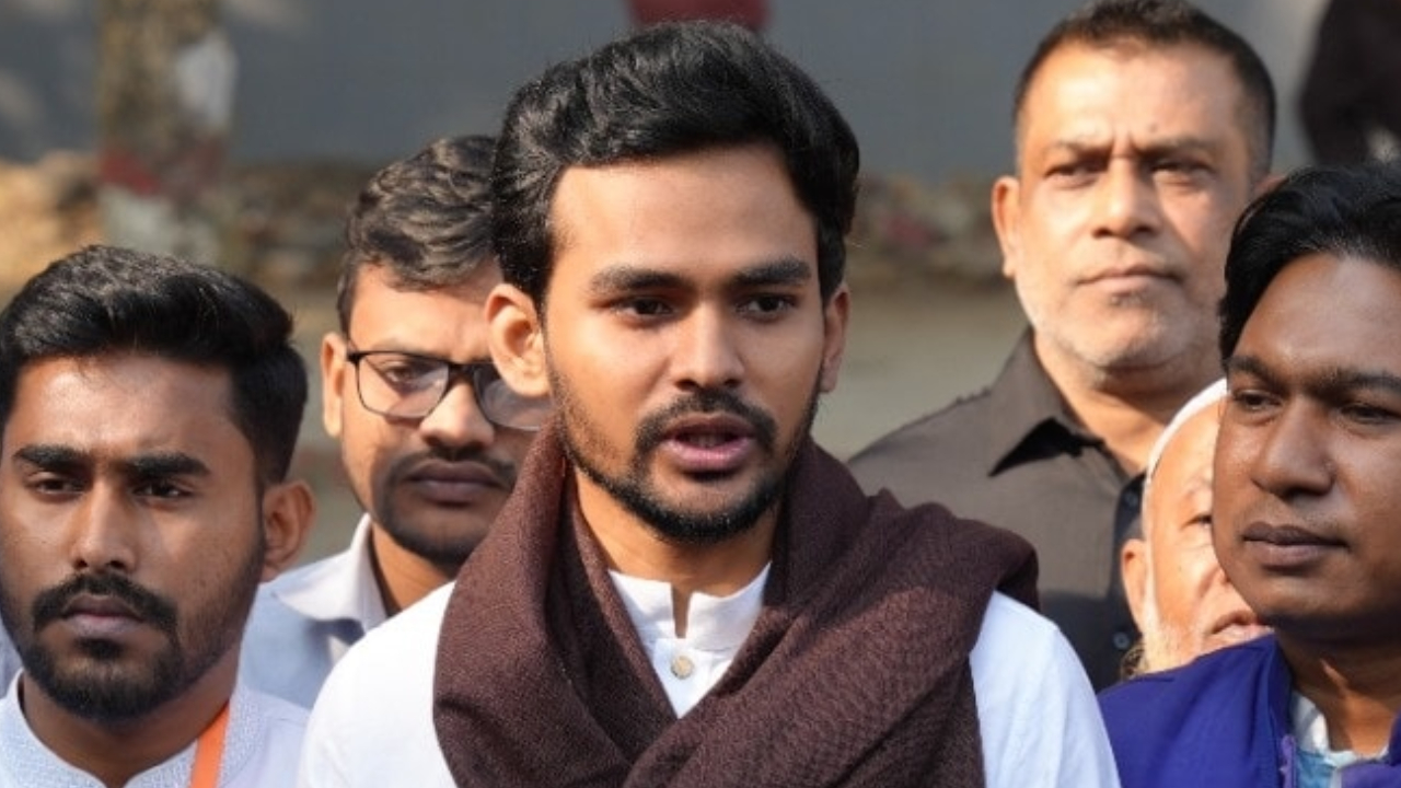 ১১ দলীয় জোটের নেতাকর্মীদের ওপর হামলা হচ্ছে: আসিফ মাহমুদ