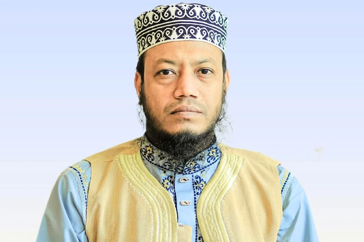 আগাম জামিন চেয়েছেন আমির হামজা