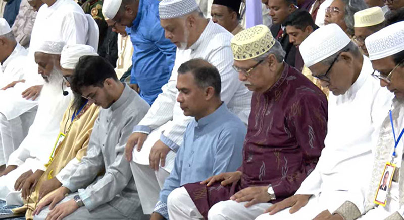 জাতীয় ঈদগাহে একসঙ্গে ঈদের নামাজ আদায় করলেন রাষ্ট্রপতি-প্রধানমন্ত্রী