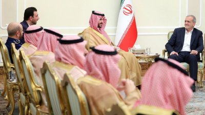 ইরানি দূতাবাসের ৫ কর্মীকে সৌদি আরব ছাড়ার নির্দেশ