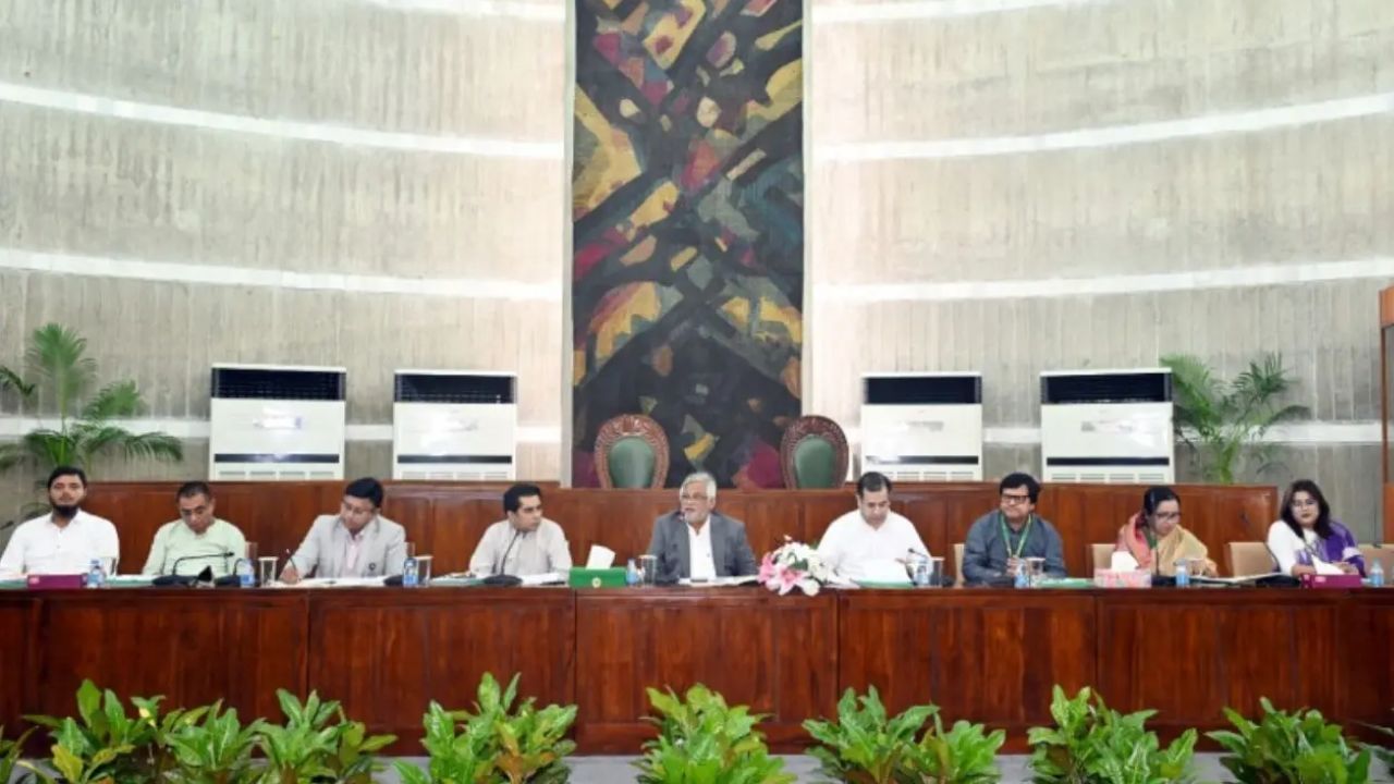গত দুই বছরে রাজনীতিতে গালিগালাজের সংস্কৃতি শুরু হয়েছে: সংসদীয় কমিটি