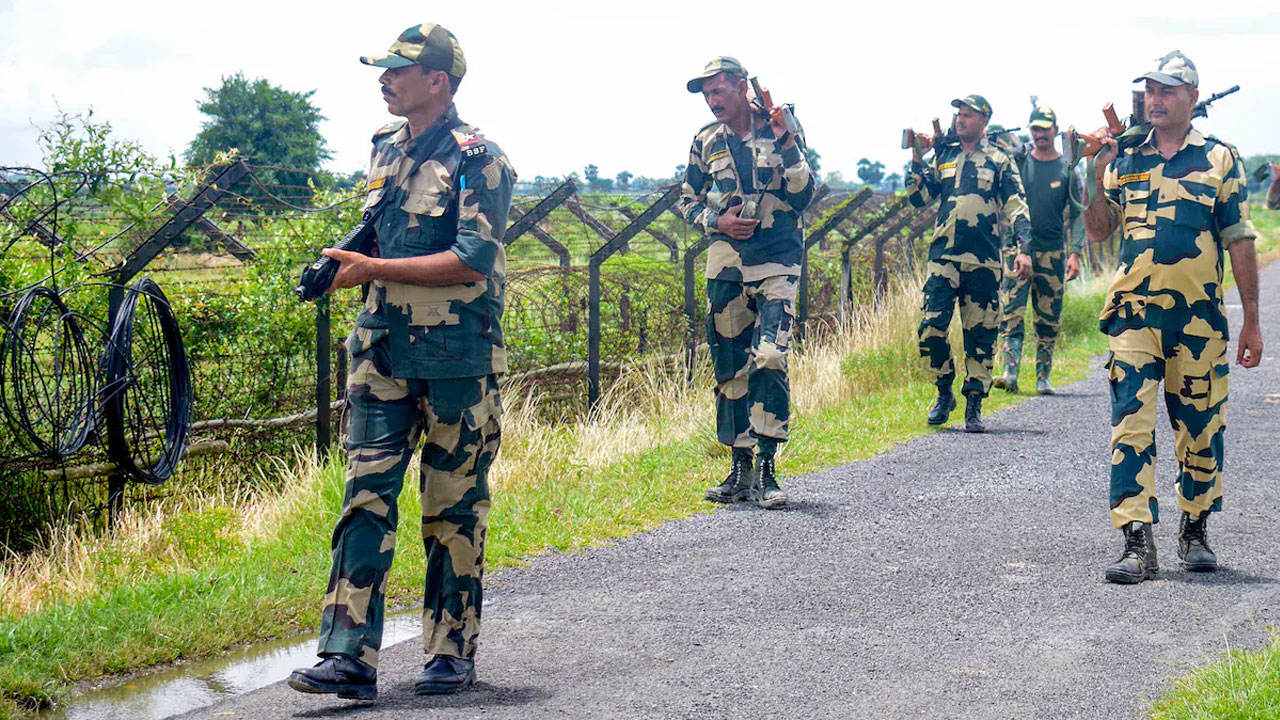 বাংলাদেশ সীমান্তের কাছে নিরাপত্তা জোরদার করেছে ভারত