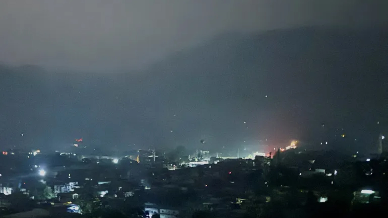 পাকিস্তানে ভারতের হামলা: মাঝপথে ফিরে গেল বাংলাদেশগামী দুই প্লেন