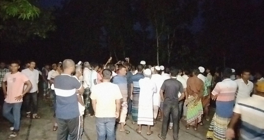 শৈলকুপায় পাওনাদারের চাপে ঋণগ্রস্ত ব্যবসায়ীর জানাজা বিলম্বিত