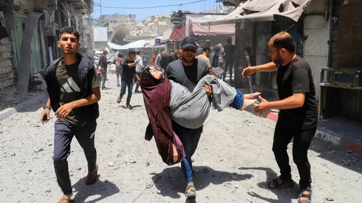 ত্রাণকেন্দ্রে জড়ো হওয়া ৪০ ফিলিস্তিনিকে হত্যা করল ইসরায়েল