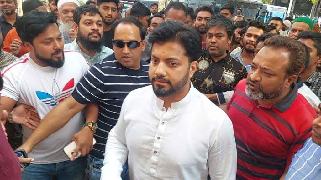 শপথ অনুষ্ঠান না হলে বৃহত্তর আন্দোলনের হুঁশিয়ারি ইশরাকের