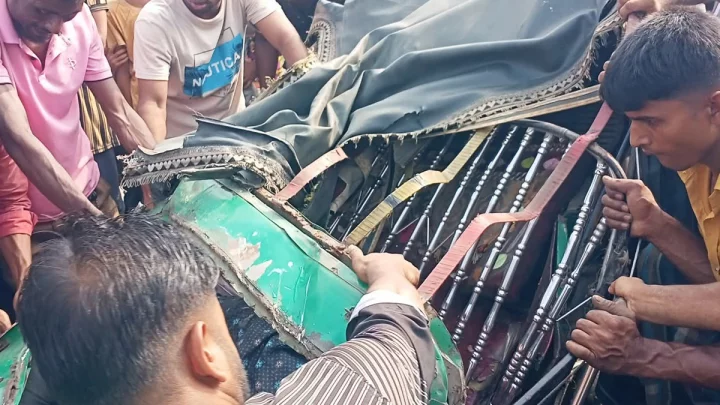 ময়মনসিংহে পৃথক সড়ক দুর্ঘটনায় বাবা-ছেলেসহ নিহত ৪, আহত ১৫