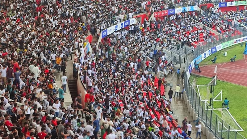 দুই লিটার পানির দাম ৬০০ টাকা চাচ্ছেন বিক্রেতারা!