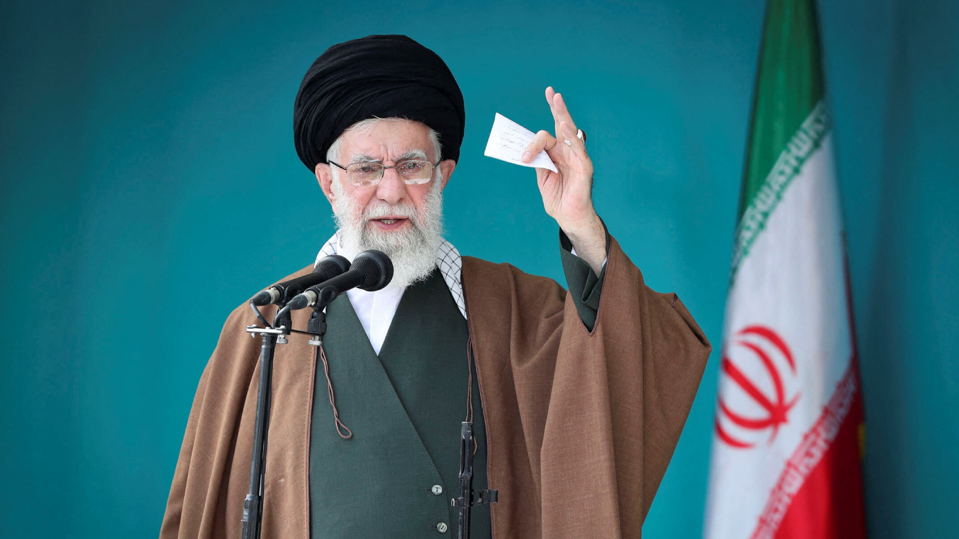 মার্কিন পরমাণু চুক্তির প্রস্তাব প্রত্যাখ্যান ইরানের সর্বোচ্চ নেতার