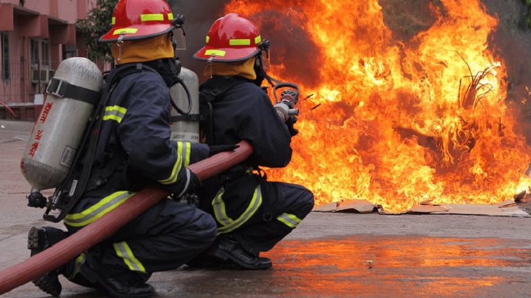 রাজধানীর মিরপুরে শ্যামল পল্লী বস্তির আগুন নিয়ন্ত্রণে