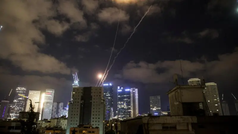 যুদ্ধ বিরতির আলোচনায় রাজি নয় ইরান