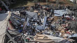 গাজায় খাদ্যের প্রলোভন দেখিয়ে ১০২ জনকে হত্যা